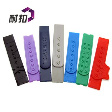 東莞廠家大量現(xiàn)貨直銷(xiāo)環(huán)保塑膠帽尾扣 五孔帽扣 七孔排扣